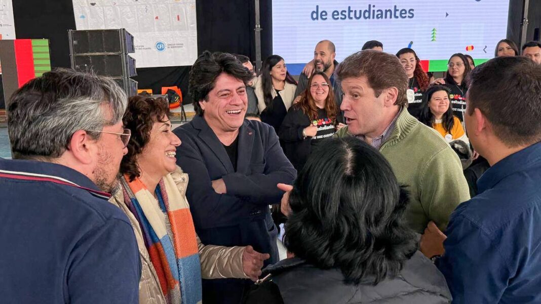 photo_5145835390500539222_y